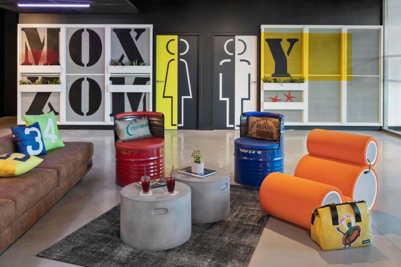 Moxy La Ciotat Hotell Exteriör bild
