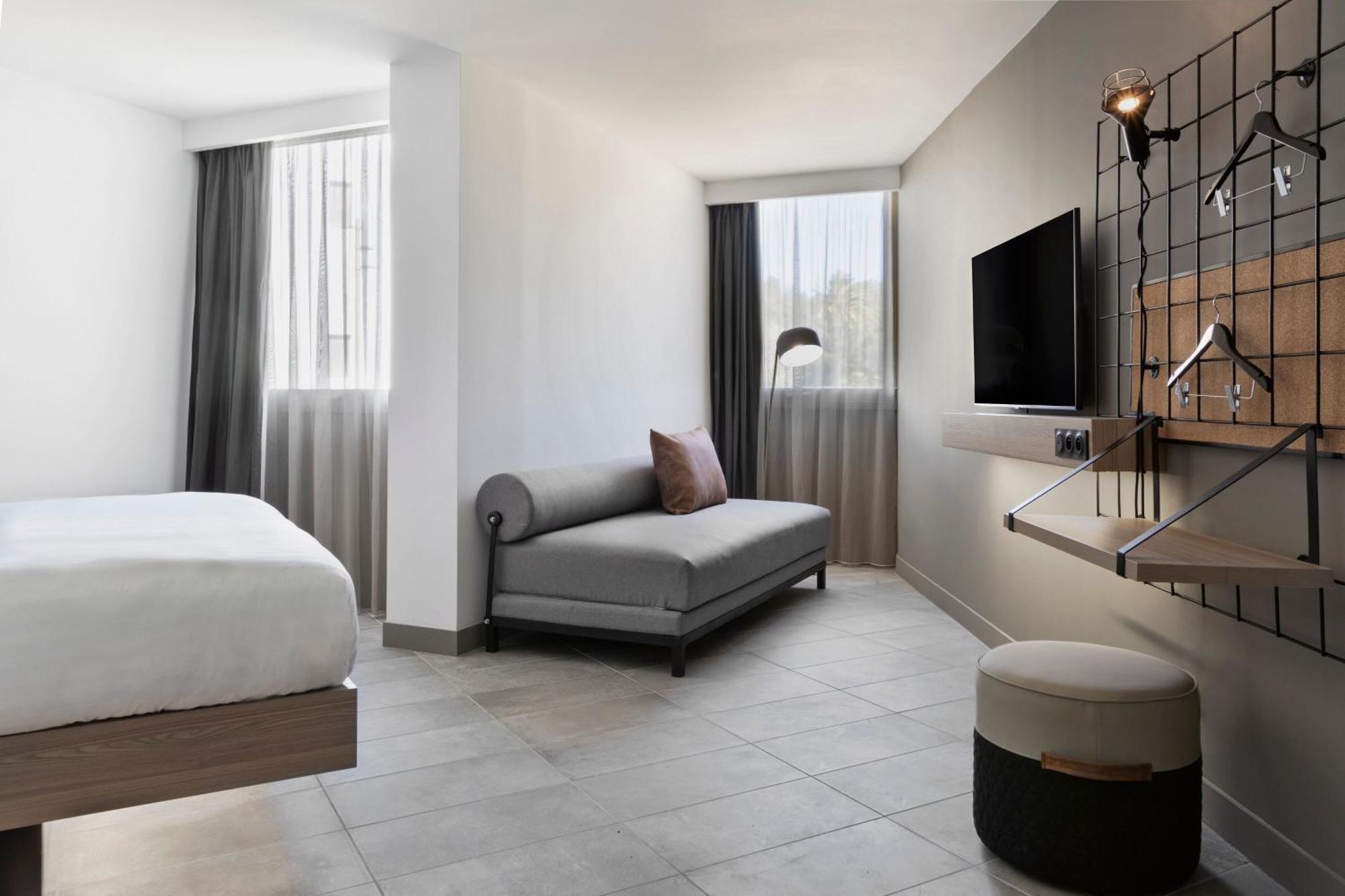 Moxy La Ciotat Hotell Exteriör bild