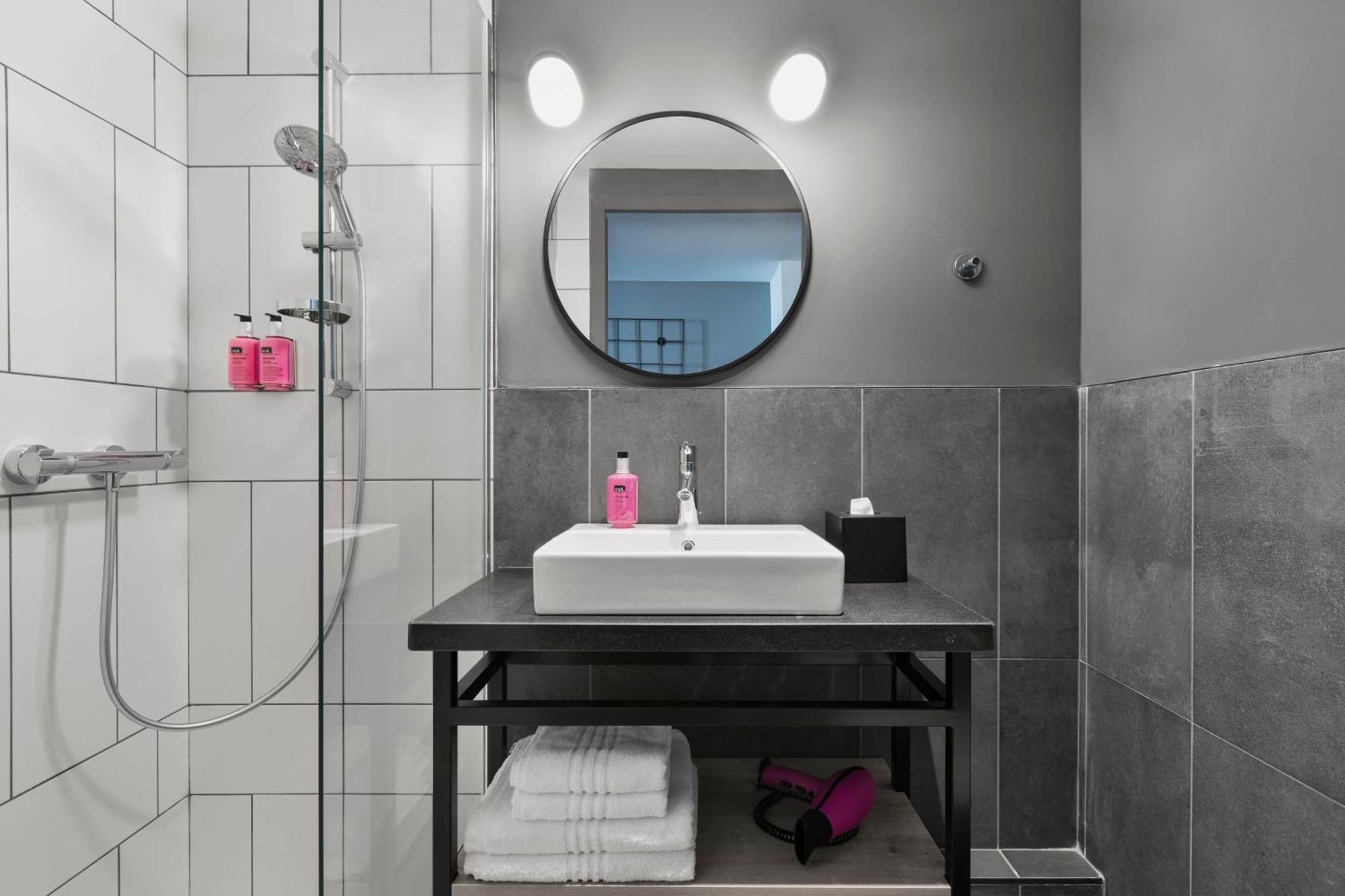 Moxy La Ciotat Hotell Exteriör bild